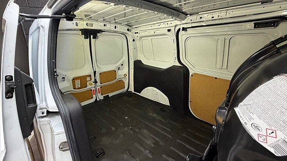 Ford Transit Connect 15 of 30