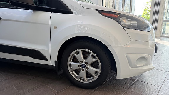 Ford Transit Connect 4 of 30