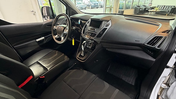 Ford Transit Connect 26 of 30