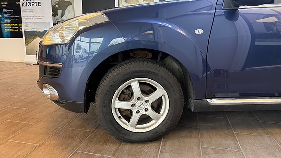 Citroen C-Crosser 11 of 30