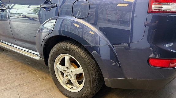 Citroen C-Crosser 9 of 30