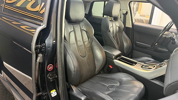 Land Rover Range Rover Evoque 17 of 30