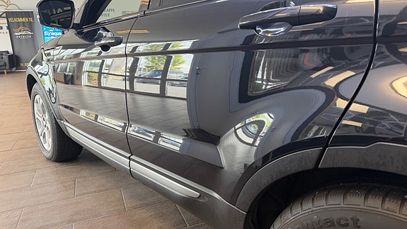 Land Rover Range Rover Evoque 8 of 30