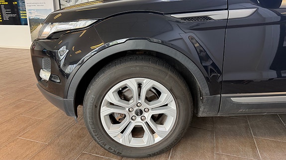 Land Rover Range Rover Evoque 12 of 30