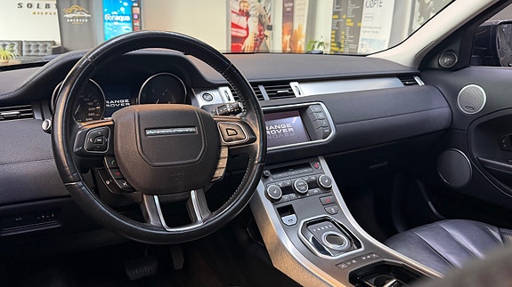 Land Rover Range Rover Evoque 23 of 30