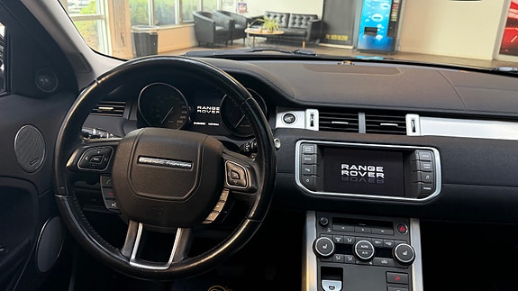 Land Rover Range Rover Evoque 26 of 30