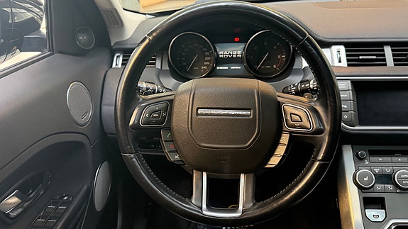 Land Rover Range Rover Evoque 24 of 30