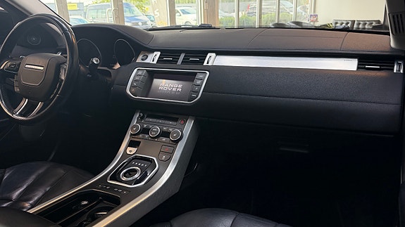 Land Rover Range Rover Evoque 22 of 30