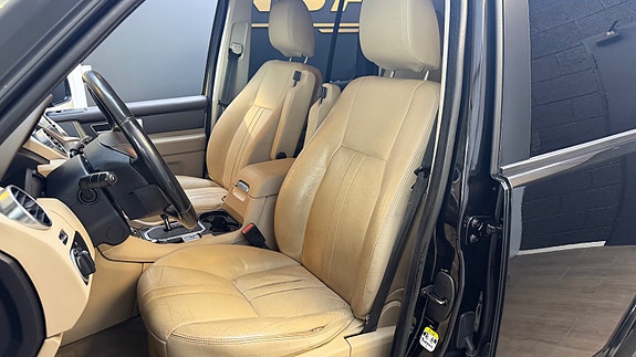 Land Rover Discovery 4 15 of 30