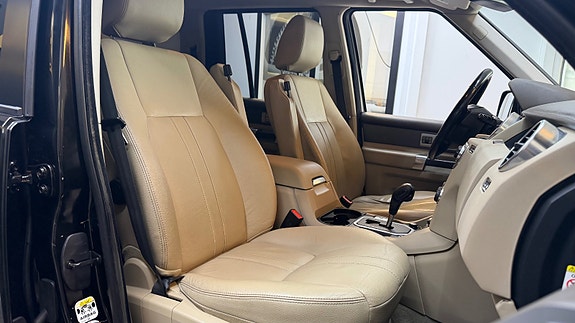 Land Rover Discovery 4 14 of 30