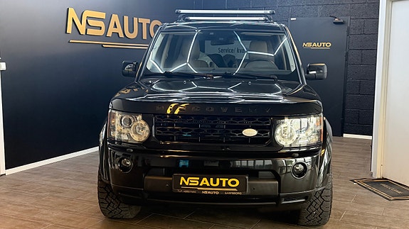Land Rover Discovery 4 2 of 30
