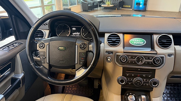 Land Rover Discovery 4 23 of 30
