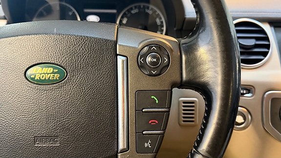 Land Rover Discovery 4 25 of 30