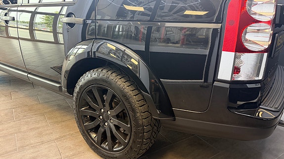 Land Rover Discovery 4 8 of 30