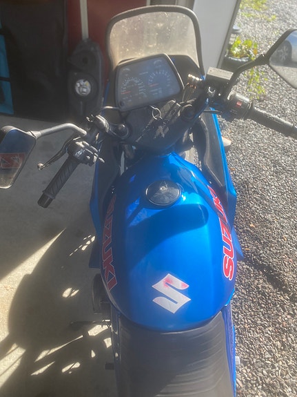 Suzuki GSX 750 ES 4 of 6