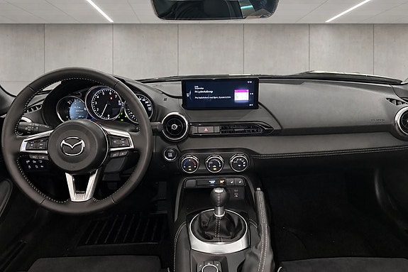 Mazda MX-5 13 of 22