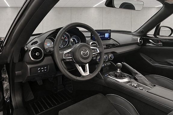 Mazda MX-5 11 of 22