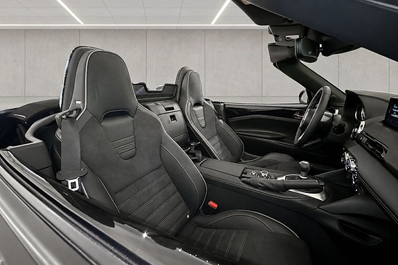 Mazda MX-5 15 of 22