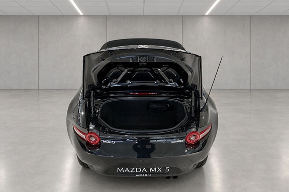 Mazda MX-5 8 of 22