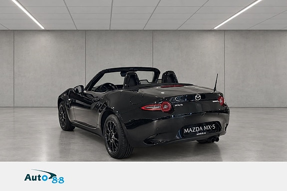Mazda MX-5 6 of 22