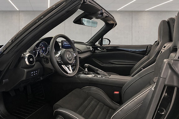 Mazda MX-5 16 of 22