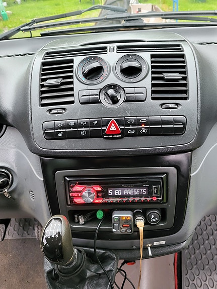 Mercedes-Benz Vito 109 12 of 30
