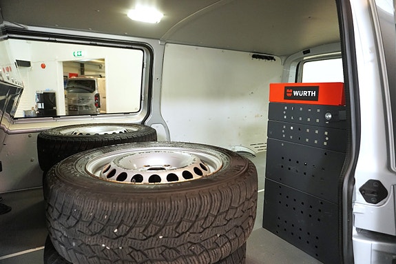 Volkswagen Transporter 29 of 30