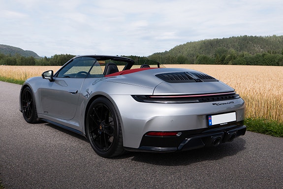 Porsche 911 17 of 30