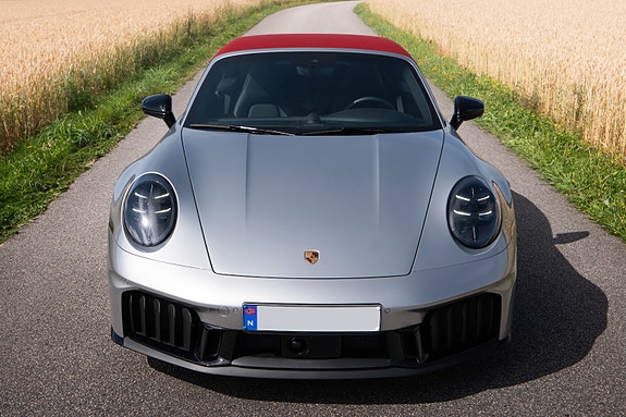 Porsche 911 8 of 30