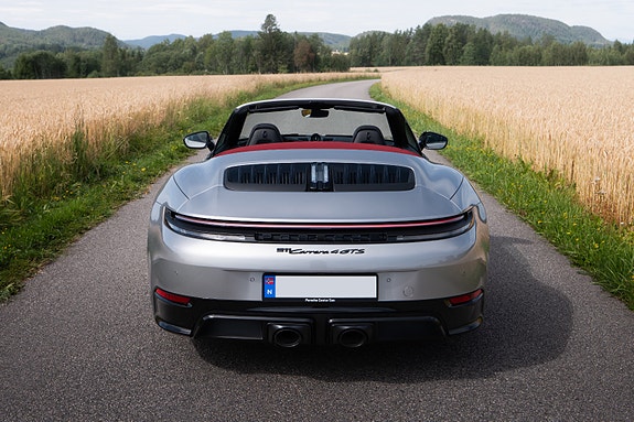 Porsche 911 20 of 30