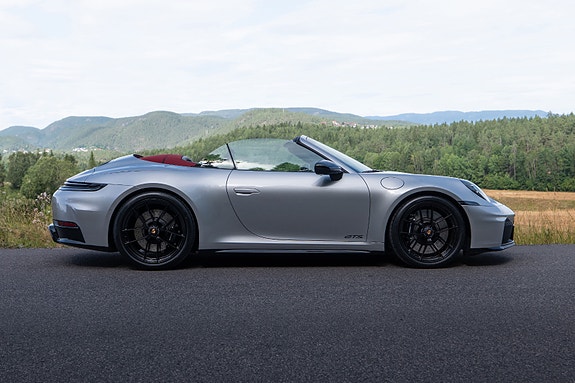 Porsche 911 3 of 30