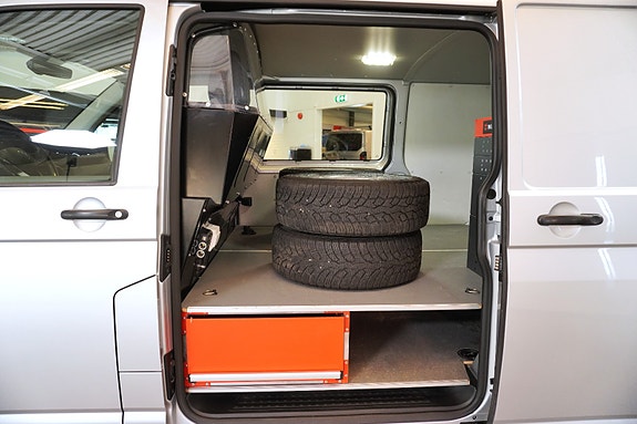 Volkswagen Transporter 30 of 30