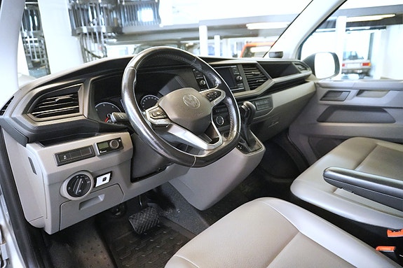 Volkswagen Transporter 12 of 30