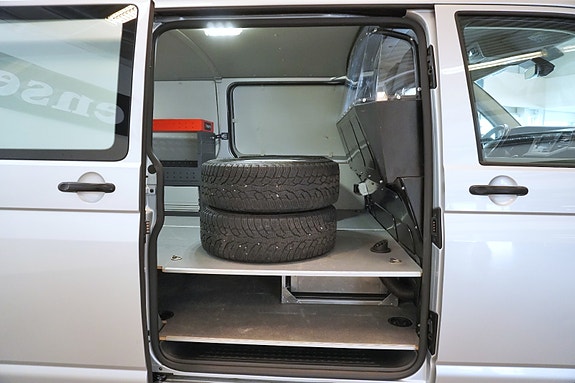 Volkswagen Transporter 28 of 30