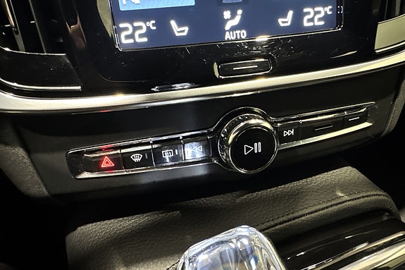 Volvo S90 15 of 21