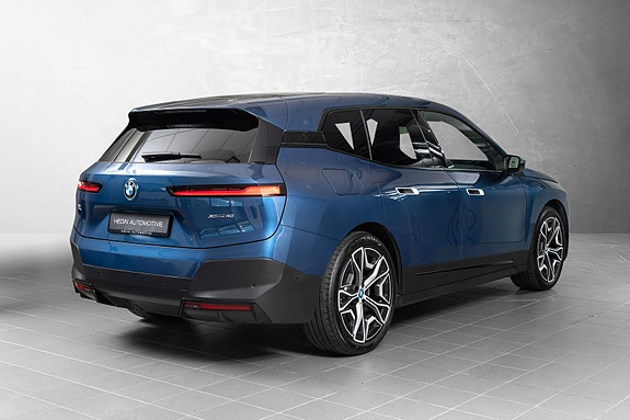 BMW iX 7 of 30
