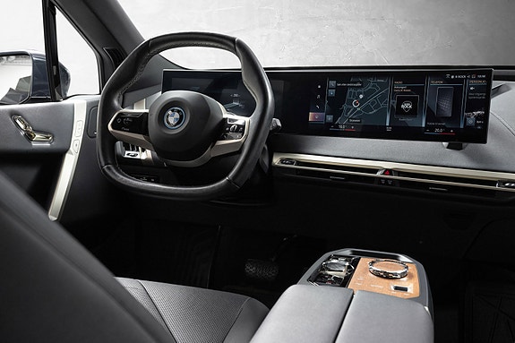 BMW iX 26 of 30
