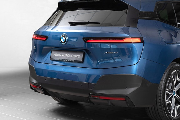 BMW iX 6 of 30