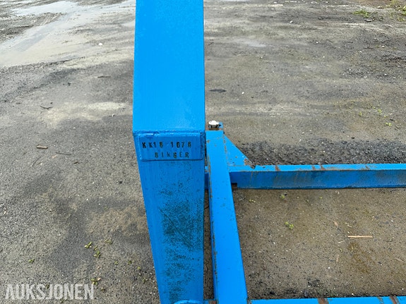 Andre 20 fots container med containerramme 16 of 16