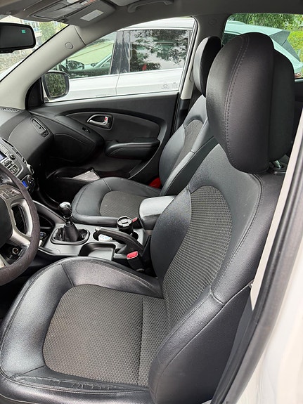 Hyundai ix35 6 of 10