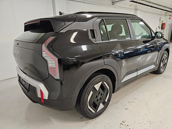 Kia EV3 8 of 20