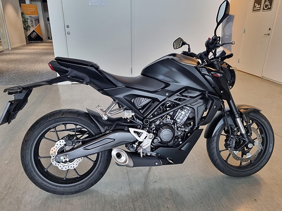 Honda CB125R 2 of 13