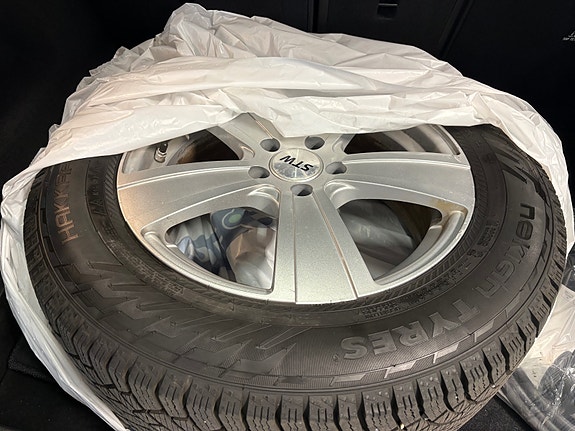 Mercedes-Benz GLA250 e 9 of 18