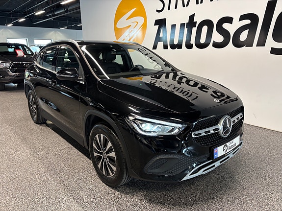Mercedes-Benz GLA250 e 2 of 18