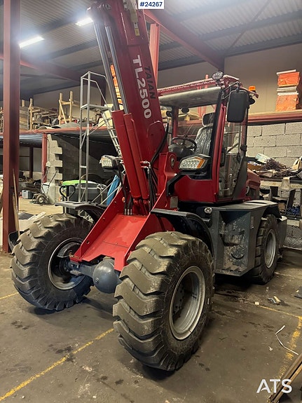 Taian TL2500 Hjullaster m/ 2 skuffer og Pallegaffel - 40 timer 10 of 27