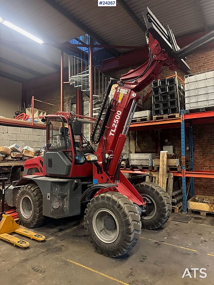 Taian TL2500 Hjullaster m/ 2 skuffer og Pallegaffel - 40 timer 7 of 27