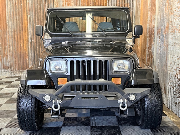Jeep Wrangler 7 of 30