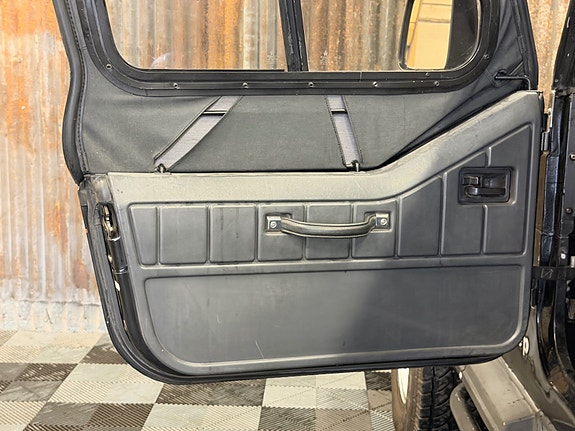 Jeep Wrangler 17 of 30