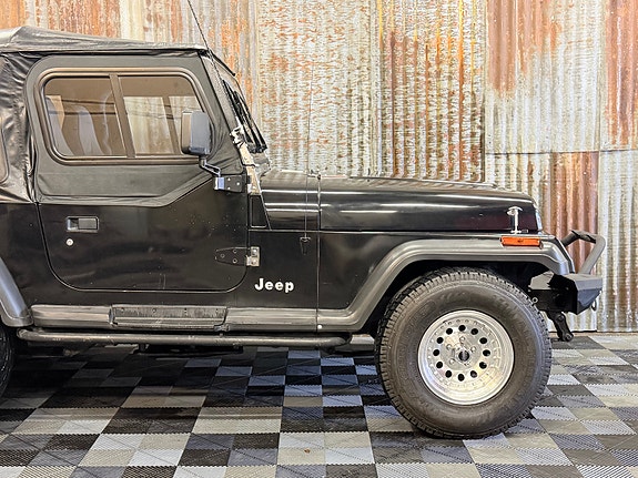 Jeep Wrangler 3 of 30