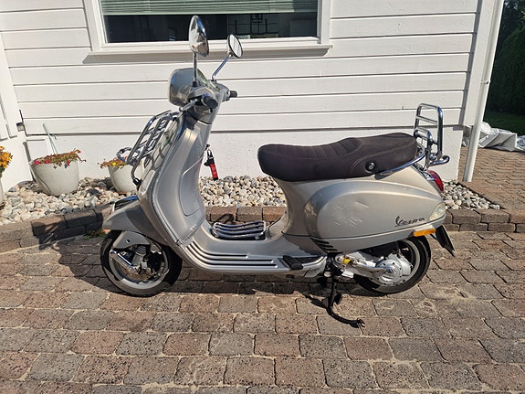 Vespa 50S 4T 3 of 12